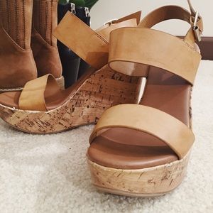 Tan Wedges